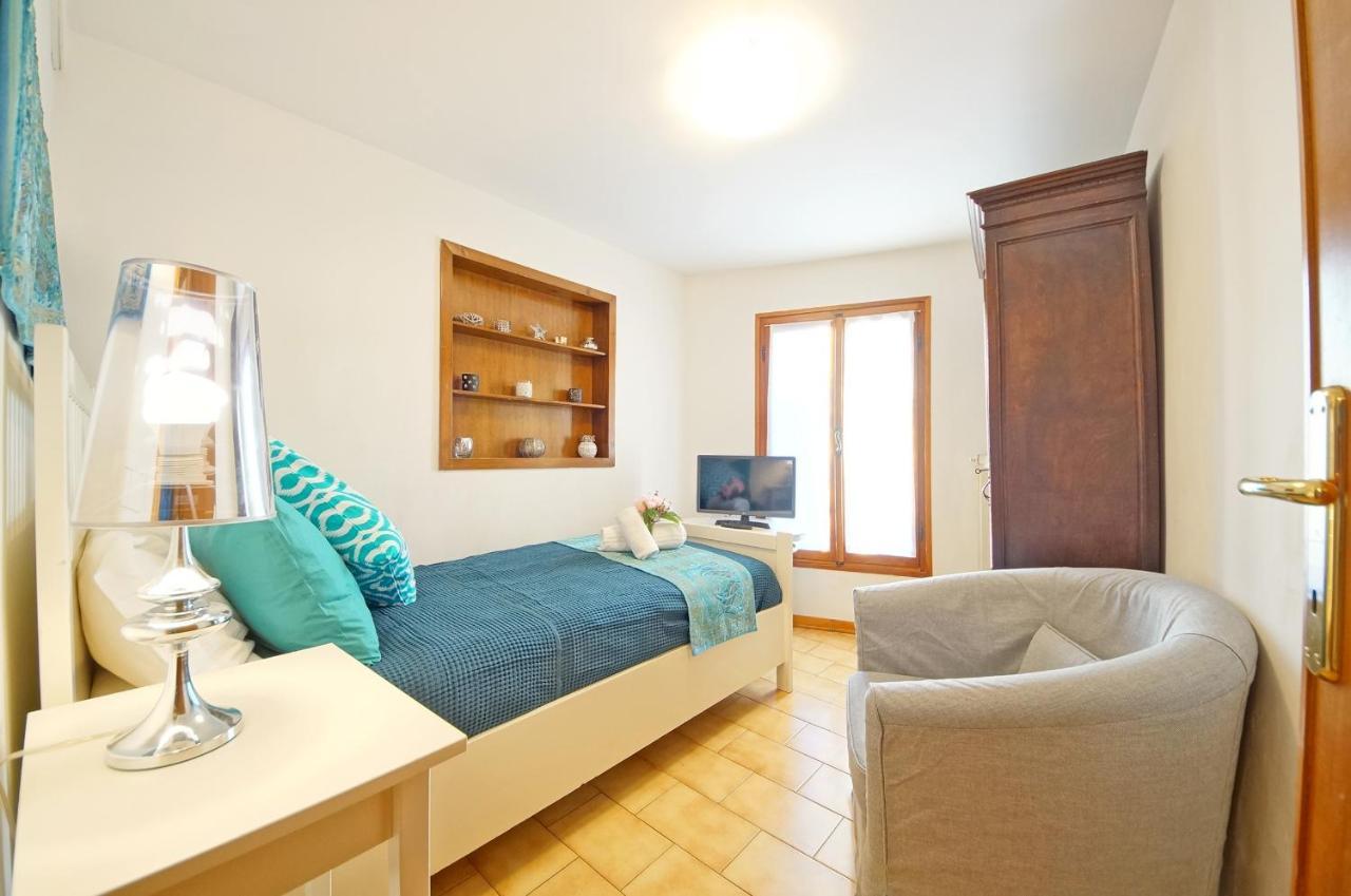 Campo San Polo Apartment Rialto Venesia Bagian luar foto